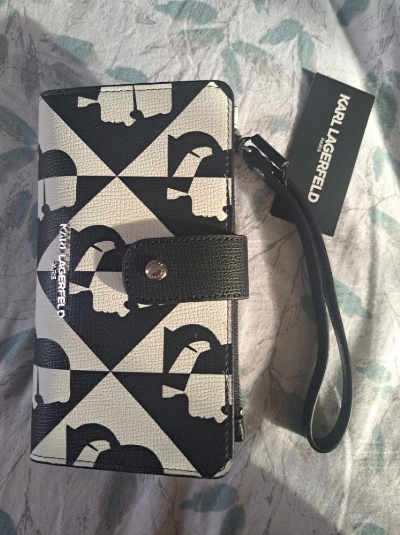 Karl lagerfeld pouch hot sale