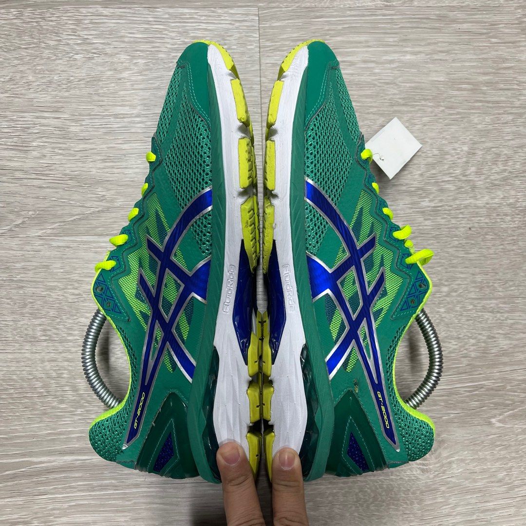 KASUT BADMINTON ASICS Men s Fashion Footwear Boots on Carousell