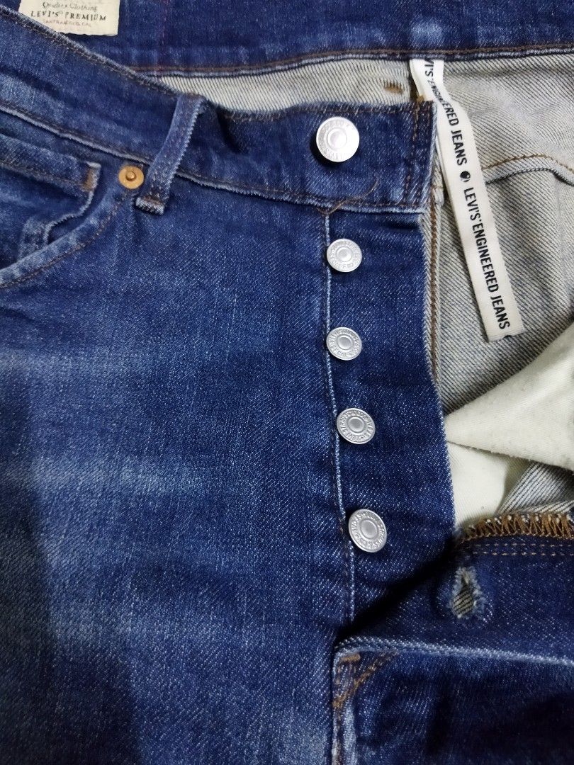 Levis Engineered (Category: Jeans) located in Georgetown. Submitted by hotc4p (Listing ID 1311464010, Image 3). Description: size manual 36/40 repaired as per last picture dfod.