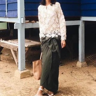 (Category: ) located in . Submitted by shoprubyclothes (Listing ID 1311359508, Image 1). Description: .
