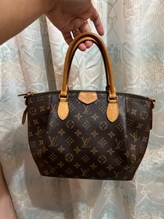 (Category: ) located in . Submitted by vanbags (Listing ID 1311346564, Image 1). Description: .