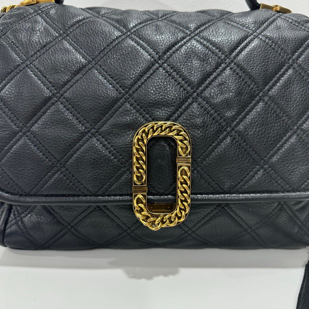 MARC JACOBS (Category: Luxury Bags & Wallets) located in Daraga. Submitted by luxbicolph (Listing ID 1311360231, Image 2). Description: .