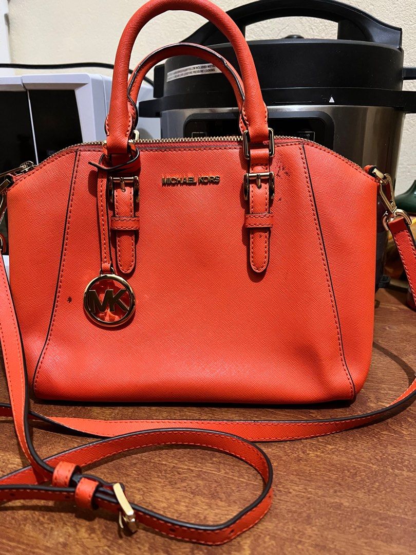 MK carry all (Category: Luxury Bags & Wallets) located in Taguig. Submitted by marshmy (Listing ID 1311483620, Image 1). Description: Pre-loved bag with flaw.