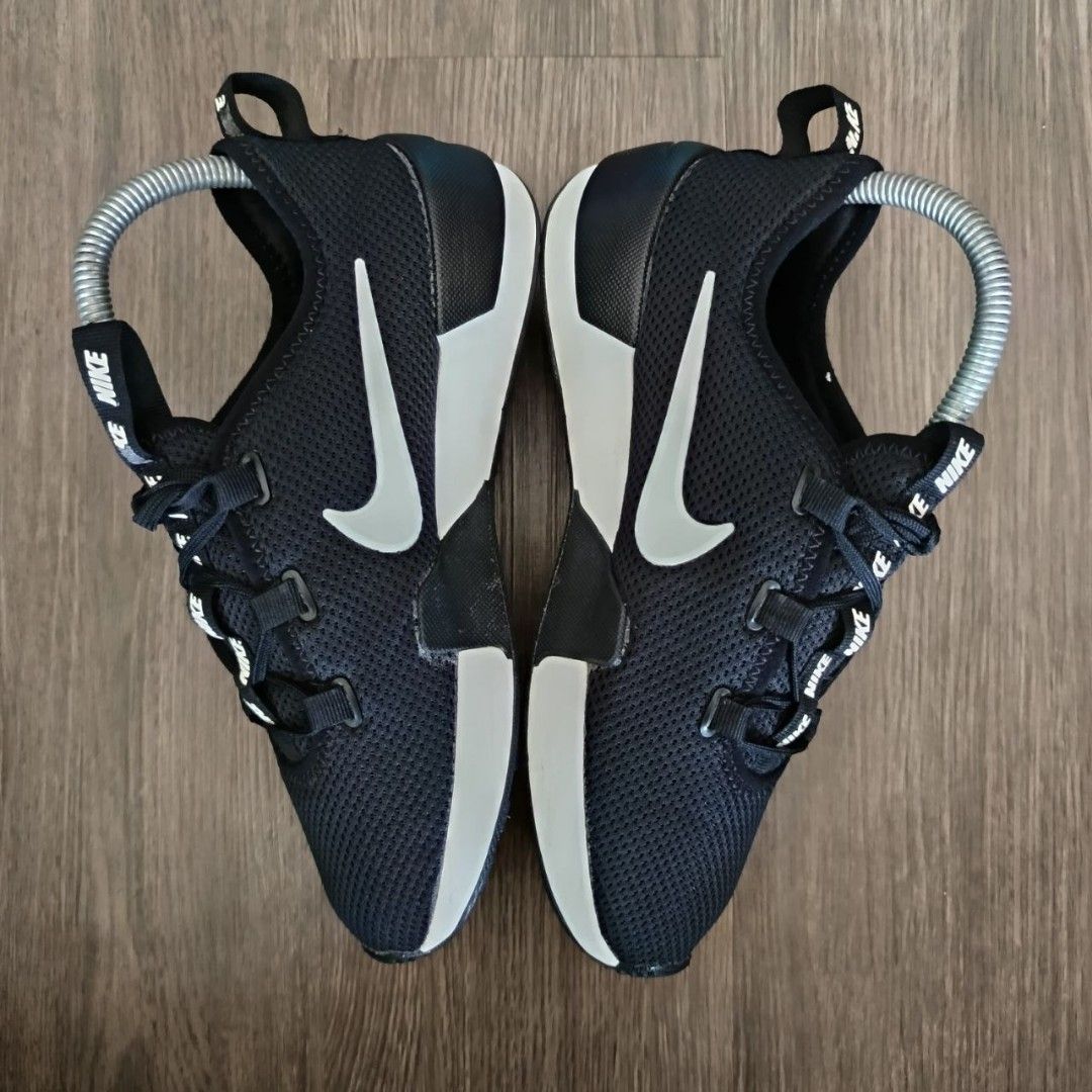 Nike ashin modern run store