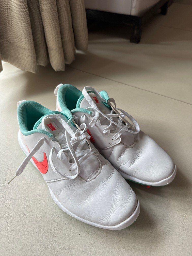 Nike Golf Shoes (Category: Golf) located in Quezon City. Submitted by kaylanocum (Listing ID 1311350582, Image 3). Description: Nike Golf Shoes Waterproof! Spikes are a little worn down and could be replaced but the overall shoe is in great condition! Size 9 Mens.
