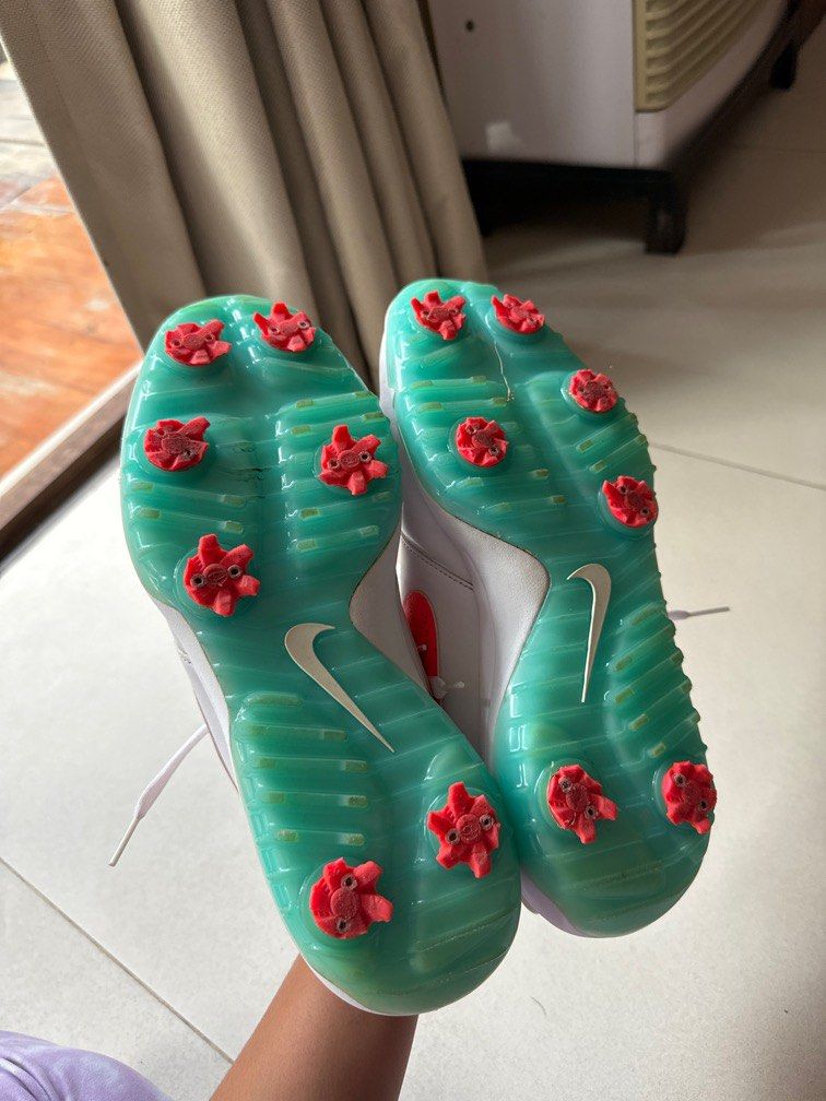 Nike Golf Shoes (Category: Golf) located in Quezon City. Submitted by kaylanocum (Listing ID 1311350582, Image 2). Description: Nike Golf Shoes Waterproof! Spikes are a little worn down and could be replaced but the overall shoe is in great condition! Size 9 Mens.