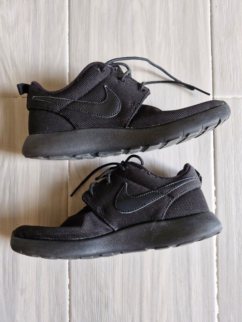 Nike Roshe Run for Kids Babies Kids Babies Kids Fashion on Carousell