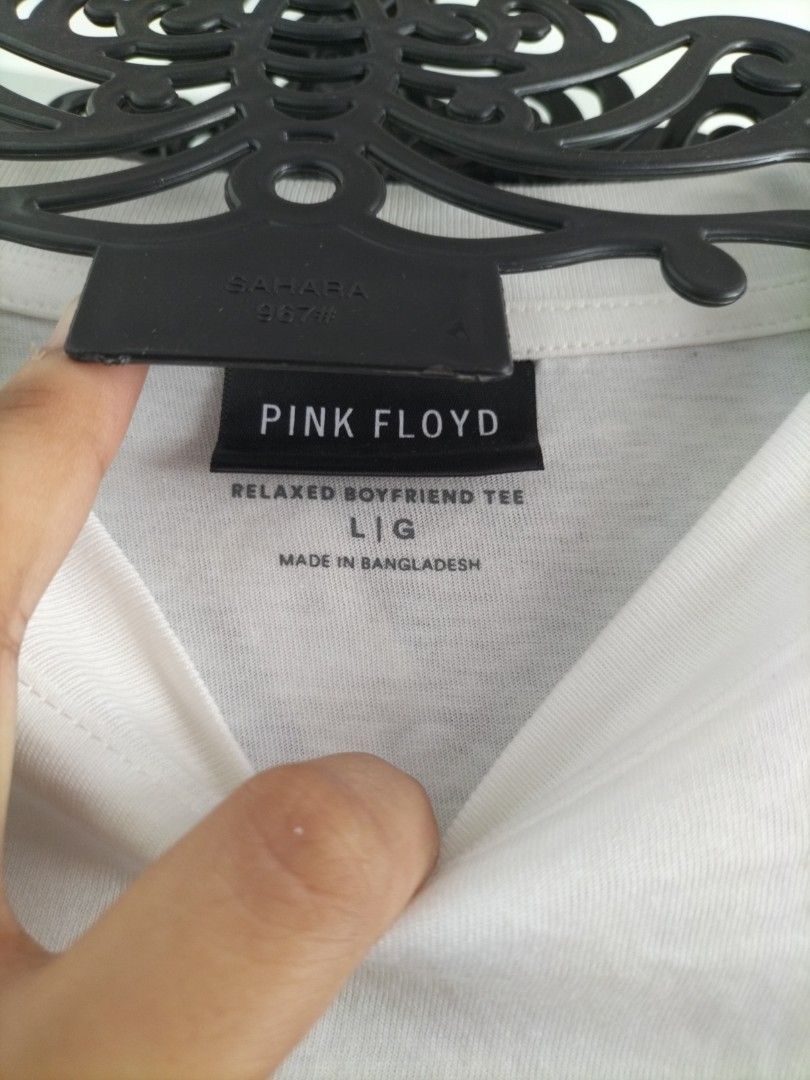 Pink Floyd Boyfriend Tee (Category: Tshirts & Polo Shirts ) located in Bacoor. Submitted by dizenyo (Listing ID 1311378605, Image 2). Description: brand new without tag Large on tag oversize fit fits up to 2XL.