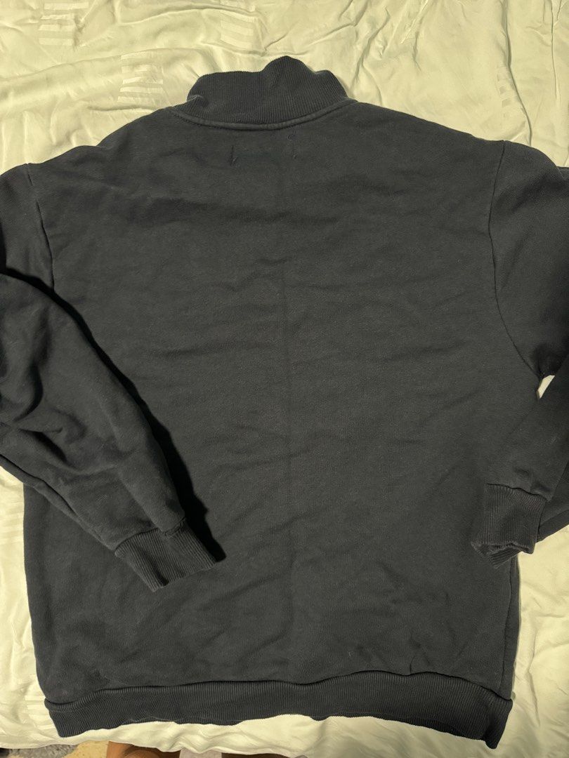Pull & Bear Jacket (Category: Coats, Jackets and Outerwear) located in Singapore. Submitted by icycold_yu (Listing ID 1311373453, Image 4). Description: .