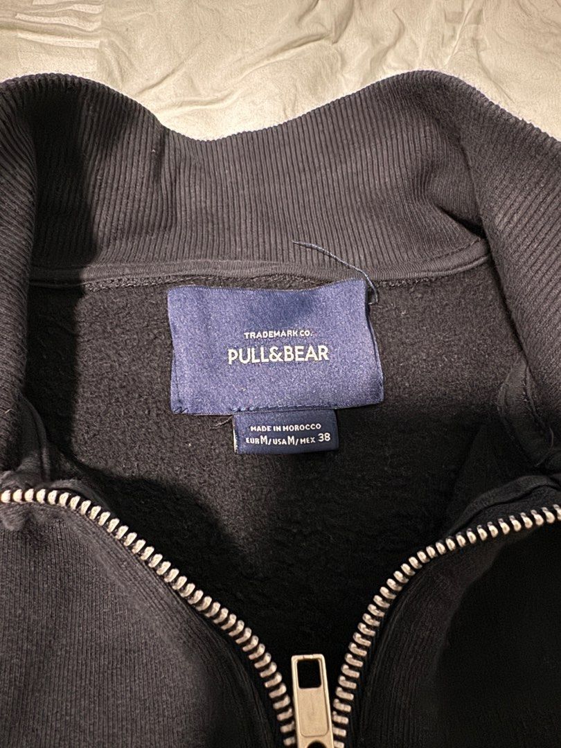 Pull & Bear Jacket (Category: Coats, Jackets and Outerwear) located in Singapore. Submitted by icycold_yu (Listing ID 1311373453, Image 3). Description: .
