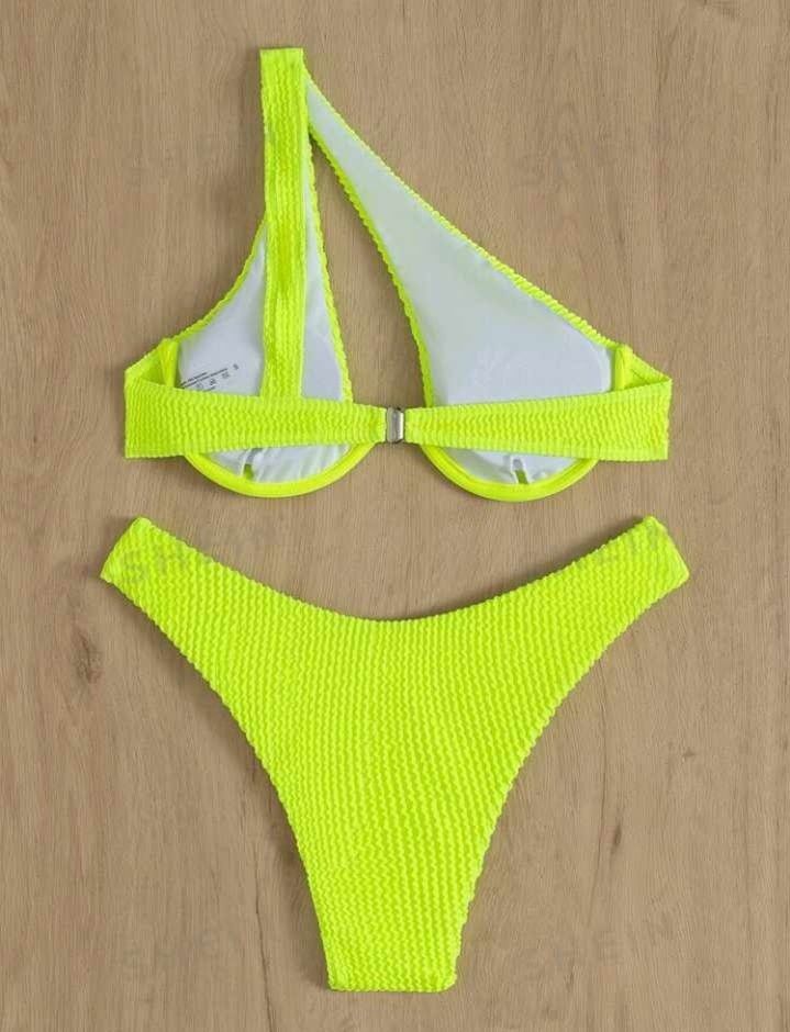 Shein neon green 2-piece bikini (Category: Bikinis & Swimsuits) located in Abucay. Submitted by kklpp (Listing ID 1311496443, Image 3). Description: original price: 398.
