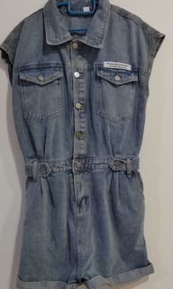 (Category: ) located in . Submitted by preloved-chic (Listing ID 1311407050, Image 1). Description: .