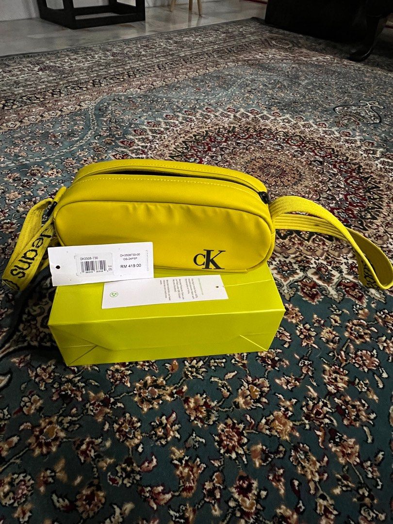 Calvin klein banana bag 2025