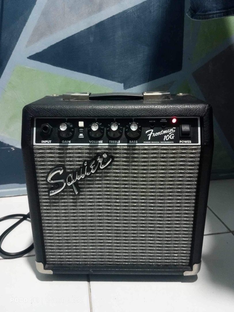 Squier Mini-Stratocaster (With Squier Frontman 10G), Hobbies & Toys ...