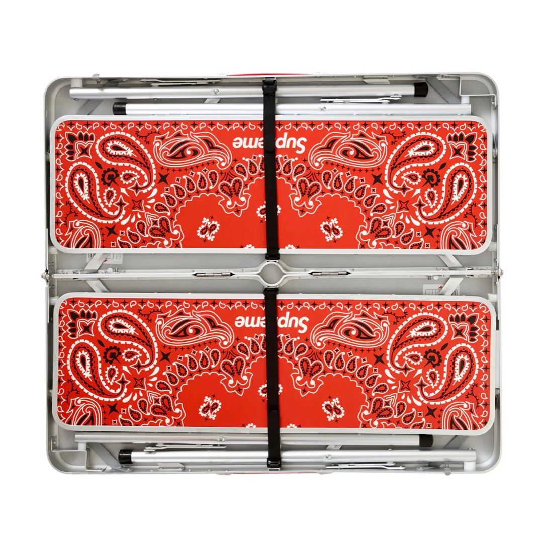 Supreme Coleman Folding Table Set, 傢俬＆家居, 戶外家具