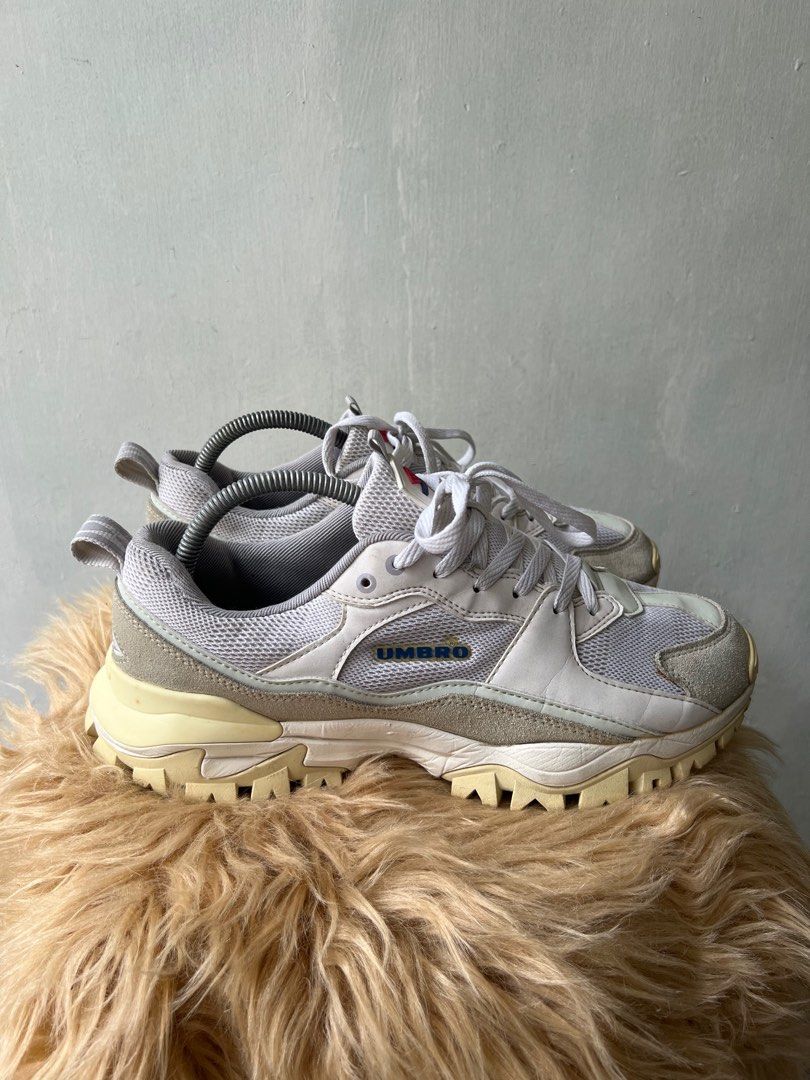 Umbro bumpy runner outlet