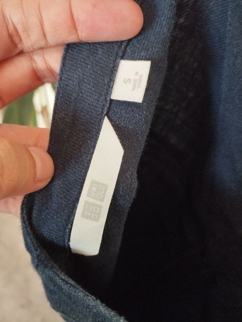 Uniqlo Linen Jumpsuit (Category: Jumpsuits) located in Quezon City. Submitted by moneyforcatfood (Listing ID 1311385002, Image 2). Description: Uniqlo Linen Jumpsuit Navy Blue Color rate 8/10 But still good, not washed out or faded Relaxed fit but best fits S-M No when worn Last price posted.