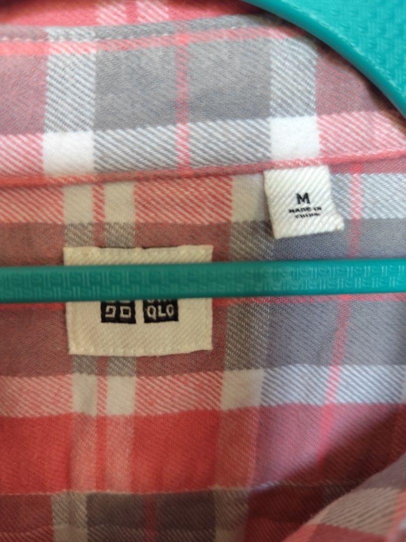 Uniqlo long plaid longsleeves (Category: Longsleeves) located in Ilagan. Submitted by cessfp (Listing ID 1311456958, Image 3). Description: Uniqlo plaid longsleeves Size M on tag This is a preloved item. Please manage your expectations..