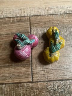 [23]	2 pieces ceramic mini fruit decorative pieces