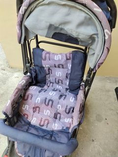Akeeva Stroller with free pads