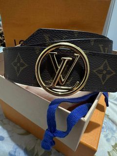 Authentic LV reversible belt complete inclusion .Bought at LV Boutique in Greenbelt