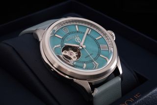 (Category: ) located in . Submitted by matto_timepieces (Listing ID 1306844350, Image 1). Description: .