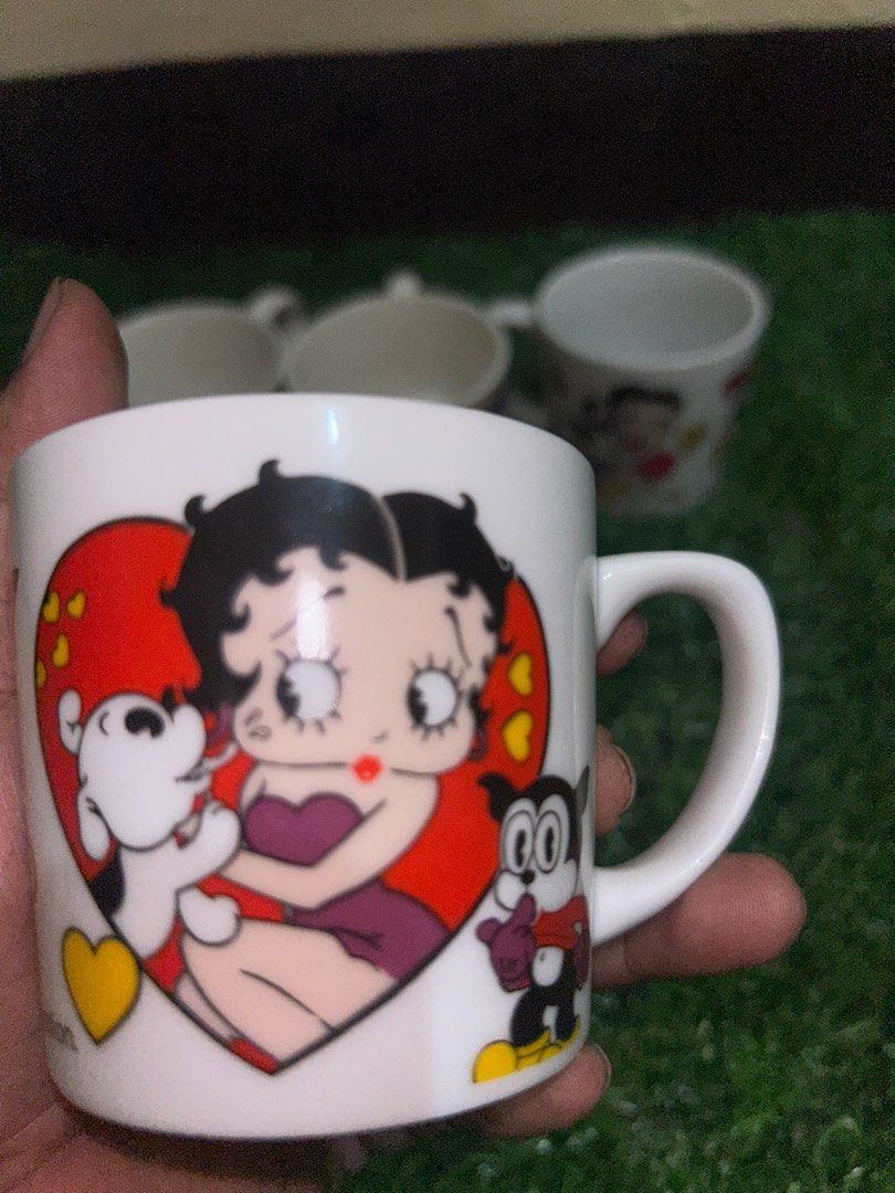 Bettyvioo cup and kfc cup take all (Category: Coffee & Tea Tableware) located in Davao. Submitted by japanamerican (Listing ID 1306839537, Image 3). Description: Japan surplus.