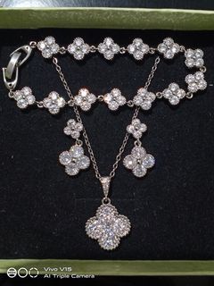Bracelet, earrings and necklace set