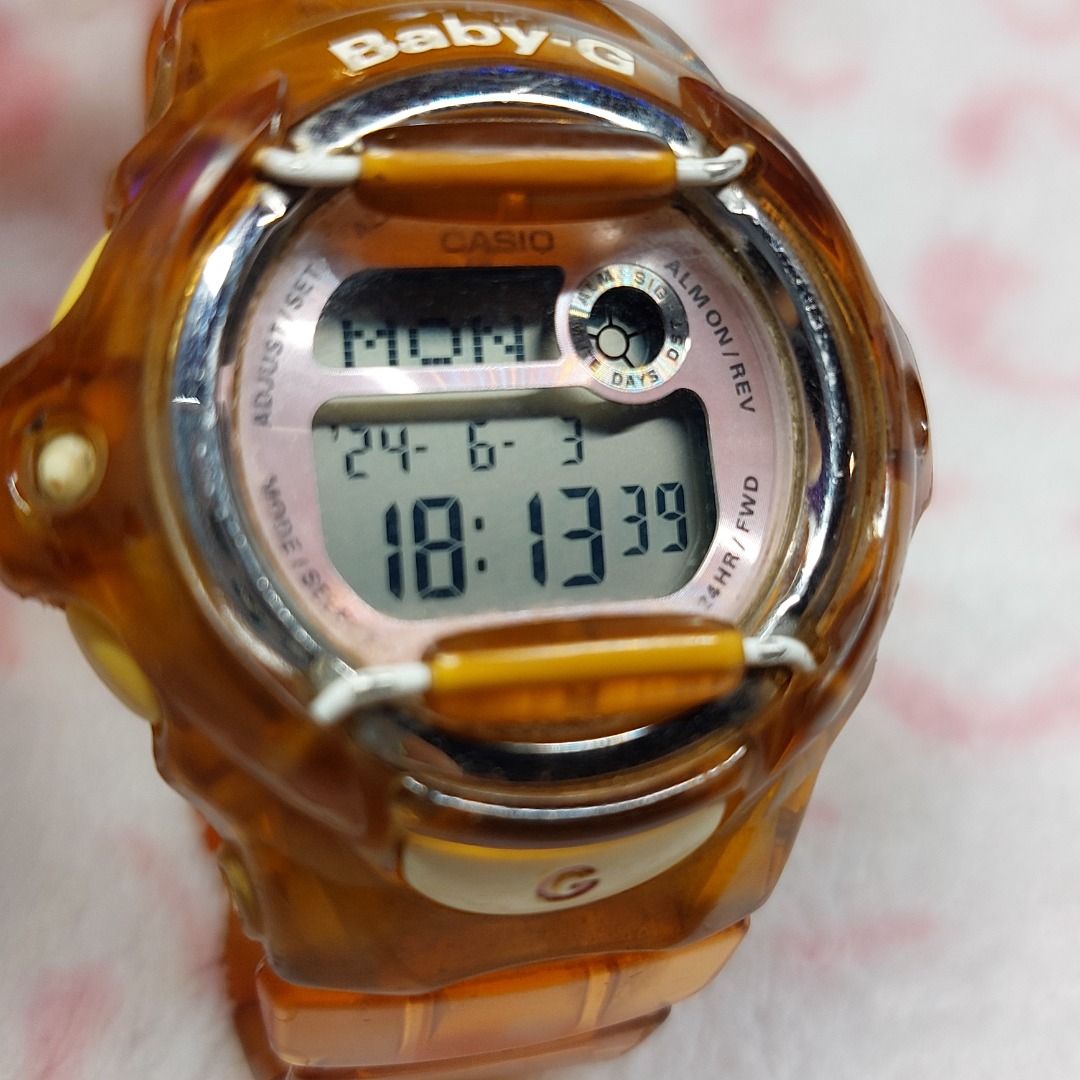 Casio Baby-G Shock Watch (Category: Women's Watches) located in Caloocan City. Submitted by beadazzle (Listing ID 1306813638, Image 3). Description: Strap is broken.