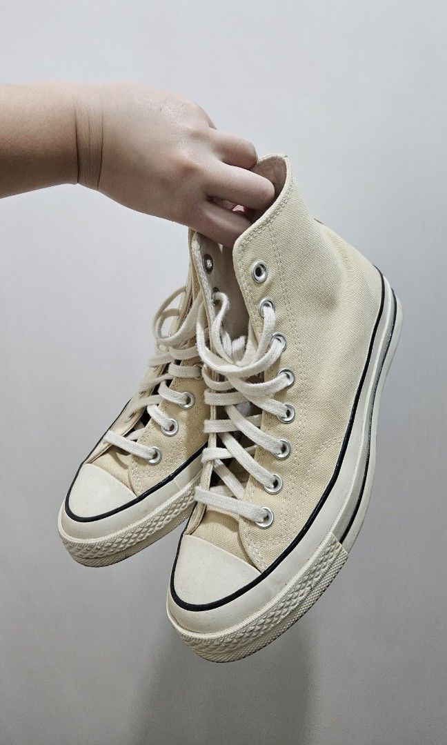 Converse Chuck 70 Pastel Yellow High Top (Category: Sneakers) located in Cebu City. Submitted by jantry3467 (Listing ID 1306816235, Image 2). Description: NEGOTIABLE PRICING Size: M - 6.5 W - 8.5 EUR - 39.5 25 CM.