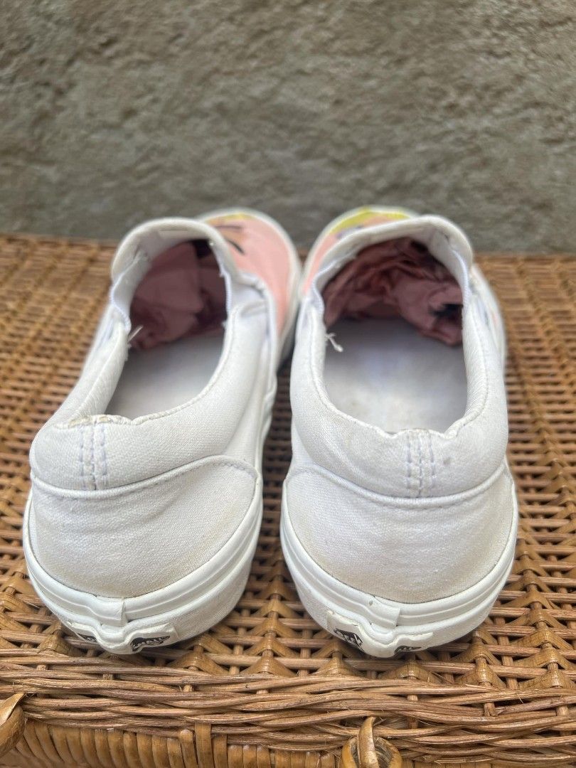 Customized vans (Category: Loafers) located in Quezon City. Submitted by glezylda29.95 (Listing ID 1306716952, Image 3). Description: original vans.