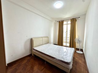 (Category: ) located in . Submitted by 18atelier (Listing ID 1306749827, Image 1). Description: .