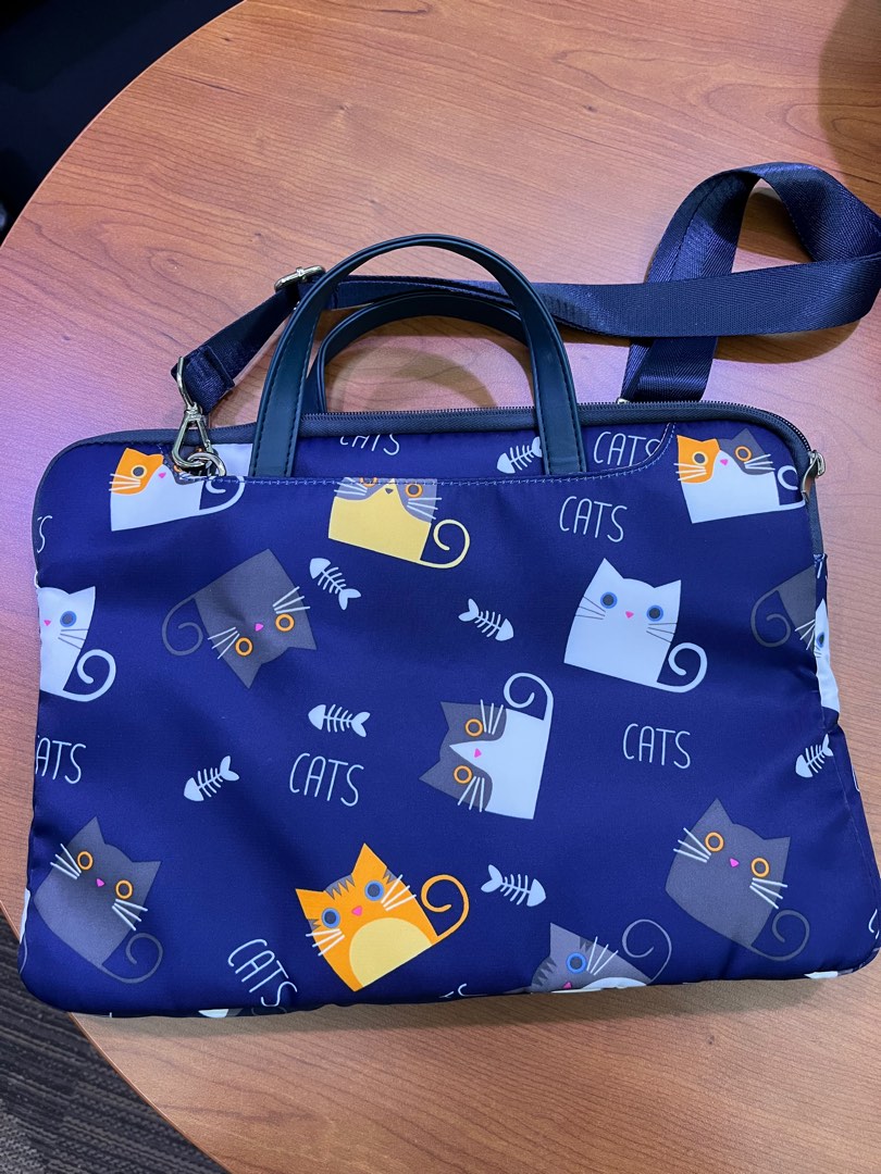 Laptop Bag and LeSportsac Tote Women s Fashion Bags Wallets Shoulder Bags on Carousell