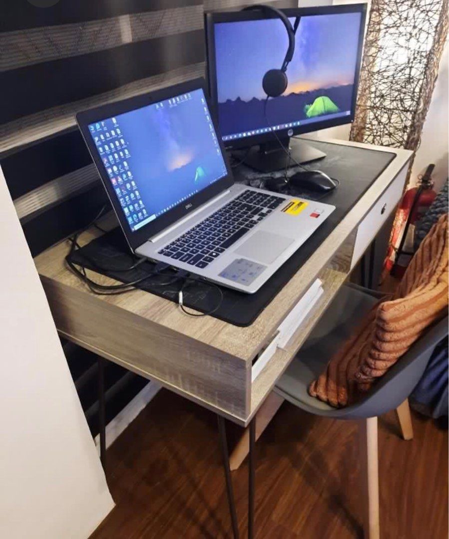 LCD Monitor (Category: Monitor Screens) located in Las Pinas. Submitted by myraflores317 (Listing ID 1306817319, Image 2). Description: Like new Used only as a spare monitor Lightly used very few times only #lcd monitor #computer monitor #laptop #dell.