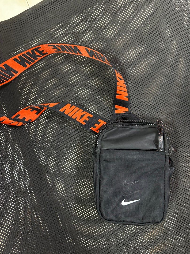 Nike man pouch Men s Fashion Bags Belt bags Clutches and Pouches on Carousell