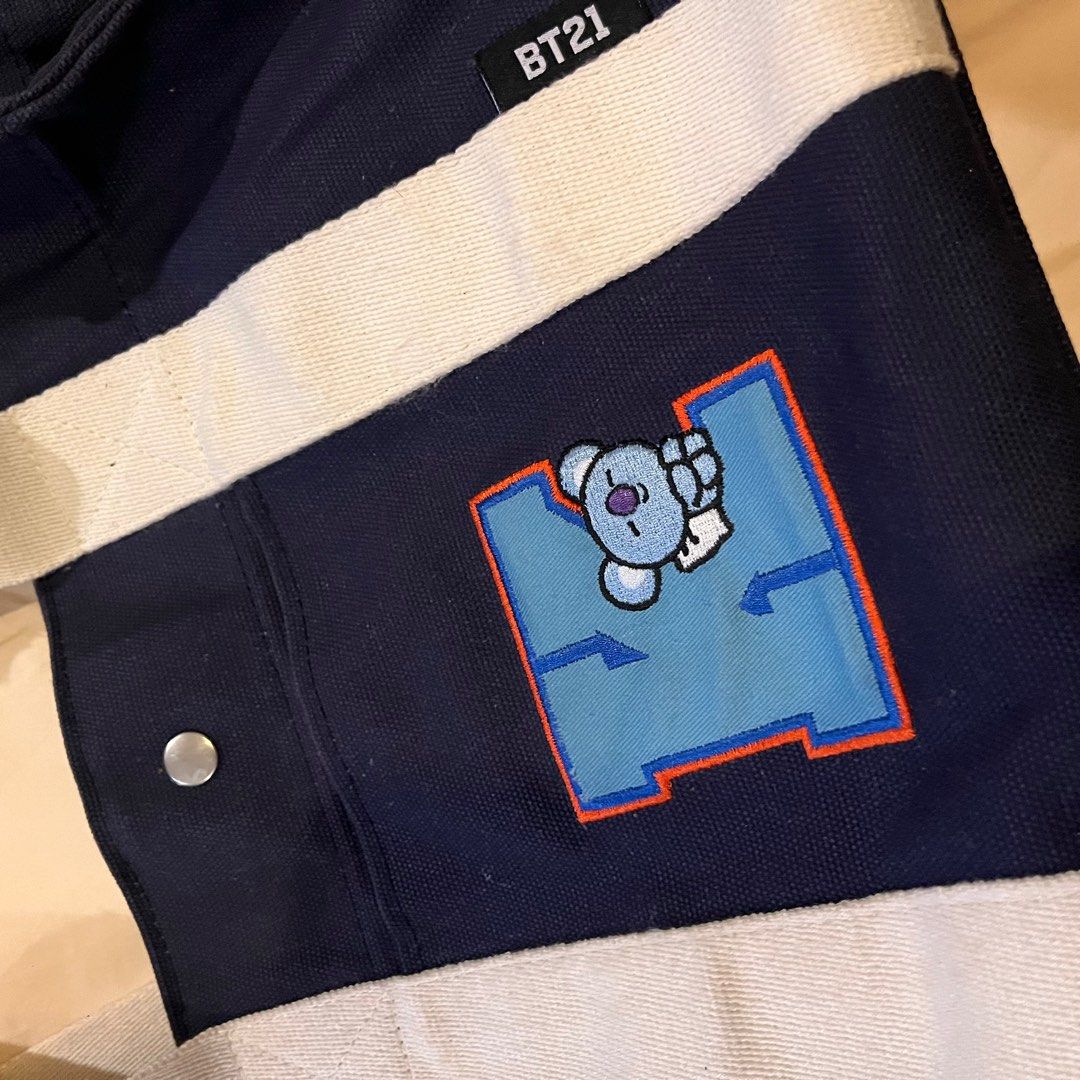 [ORI] BTS x Line Friends BT21 Koya Canvas Bag, Fesyen Wanita, Tas ...