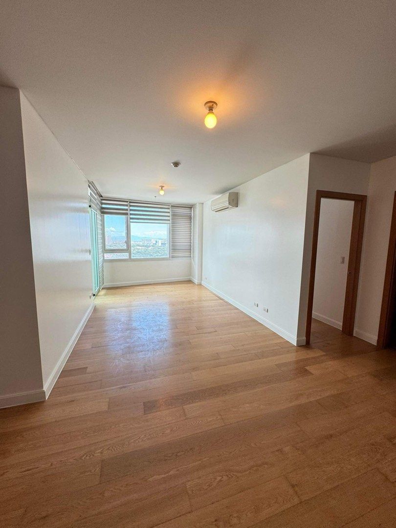 PARK TERRACES FOR LEASE 2BR (Category: Apartments & Condos) located in Makati City. Submitted by realestatemakati (Listing ID 1306846188, Image 2). Description: ✨FOR LEASE ✨ 📍Park Terraces Point Tower 2BR | 127 sqm 36th Floor With 1 Parking Semi Furnished Php 145K/Month Negotiable Mike Amparo 0915 173 2237.