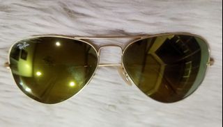 Pre-loved RayBan Aviator Large Metal Gold Frame RB3025