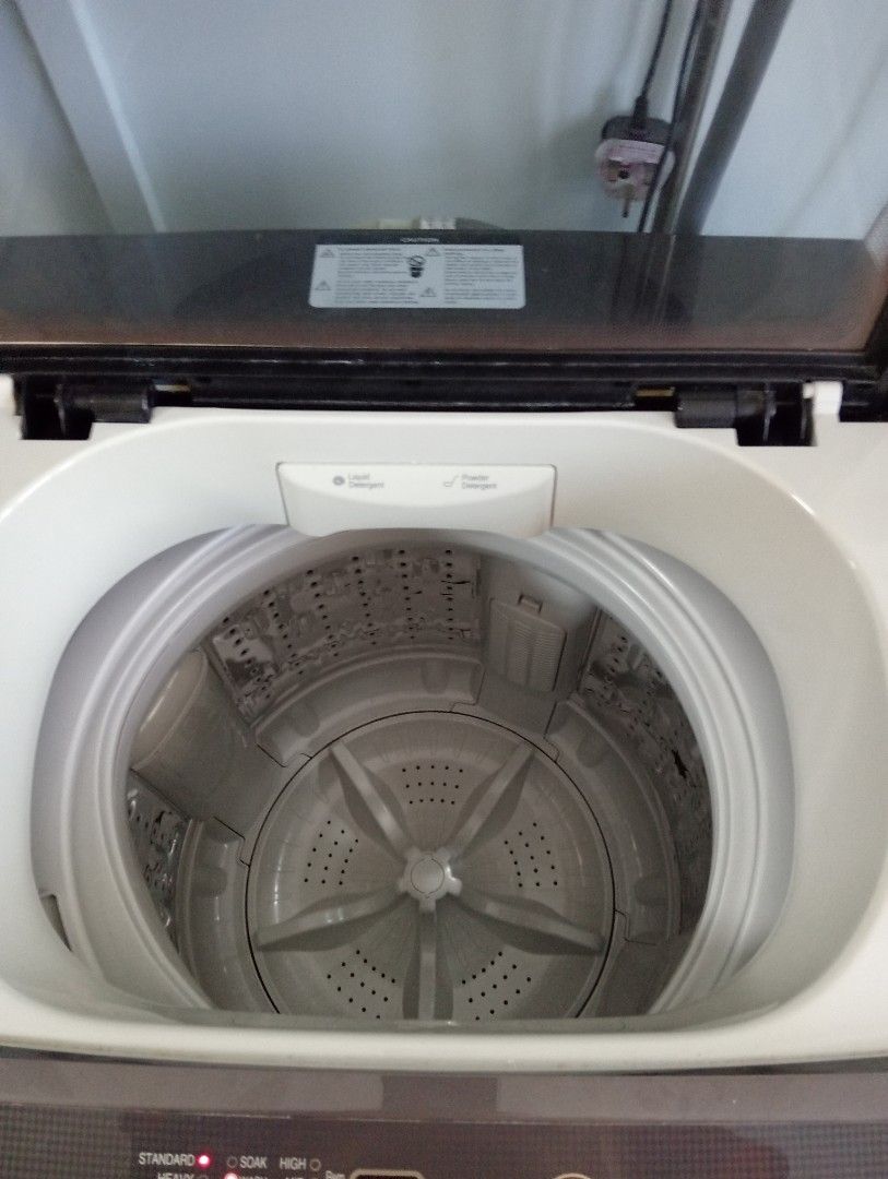 Sharp Washing Machine (Category: Washing Machines and Dryers) located in Singapore. Submitted by enjitenjitsemut (Listing ID 1306755563, Image 4). Description: Selling a very good condition washing machine. top loader. 8kg. Used only for 1 year very sparingly. still in great condition. no issues whatsoever. letting go very cheap cos I'm getting a front loader..