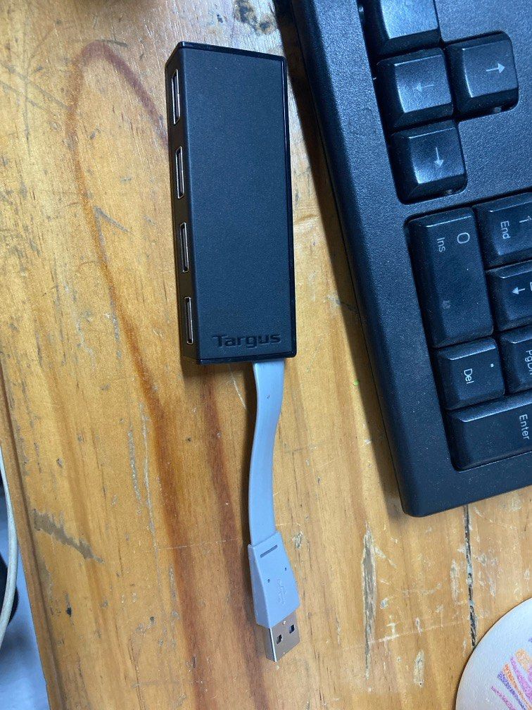 Targus USB hub 4 ports (Category: Computer Parts) located in Cabuyao City. Submitted by nicoleecloset (Listing ID 1306722685, Image 2). Description: Targus USB hub 4 ports.