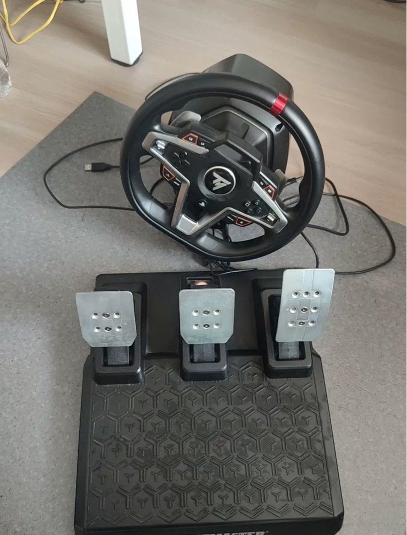 Thrustmaster T248 （分類：車軚）位於 Hong Kong。 由 caydeleung 提交（商品編號 1306799962，圖片 1）。簡介： 正常使用, 無任何問題。放售原因純粹因為有新一套升級。。