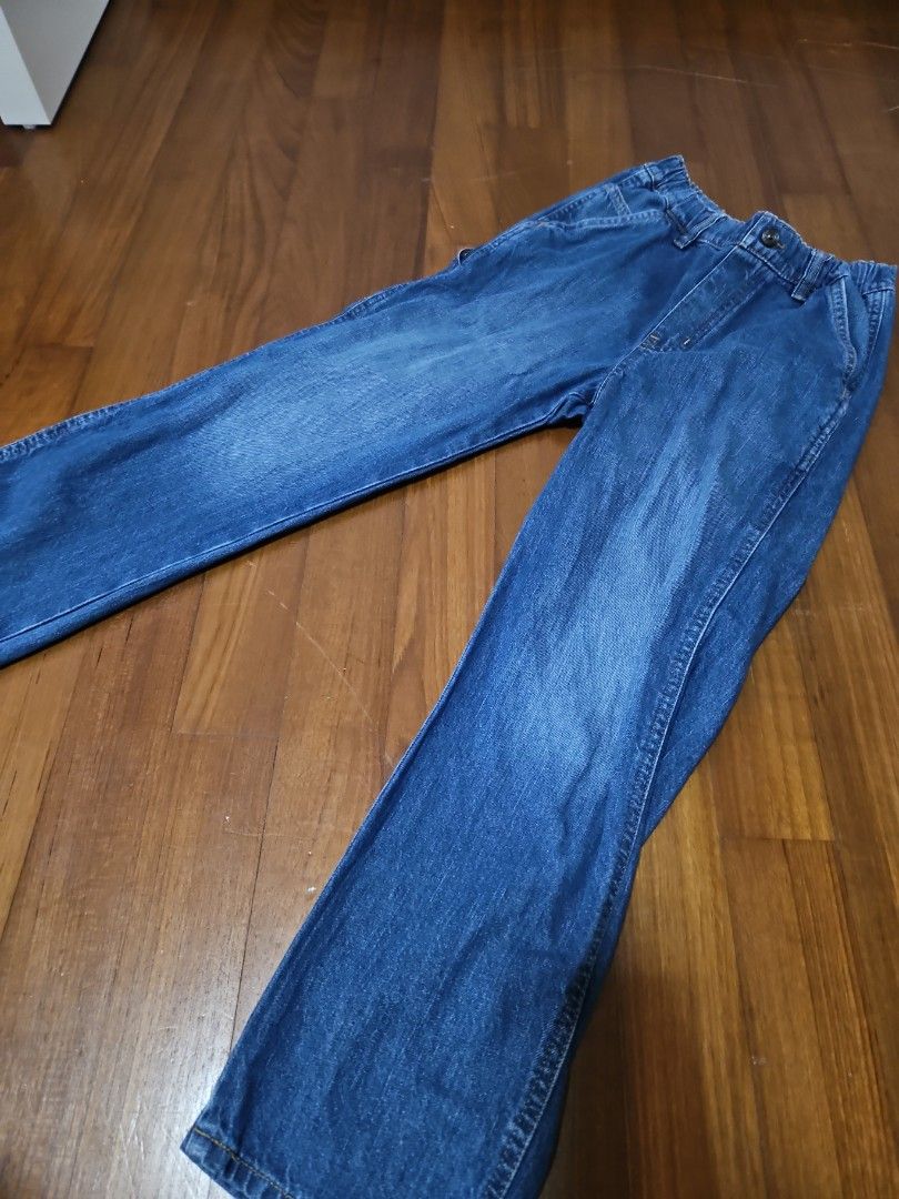 UNIQLO blue elastic stretchy sweatpants jeans Babies Kids Babies Kids Fashion on Carousell