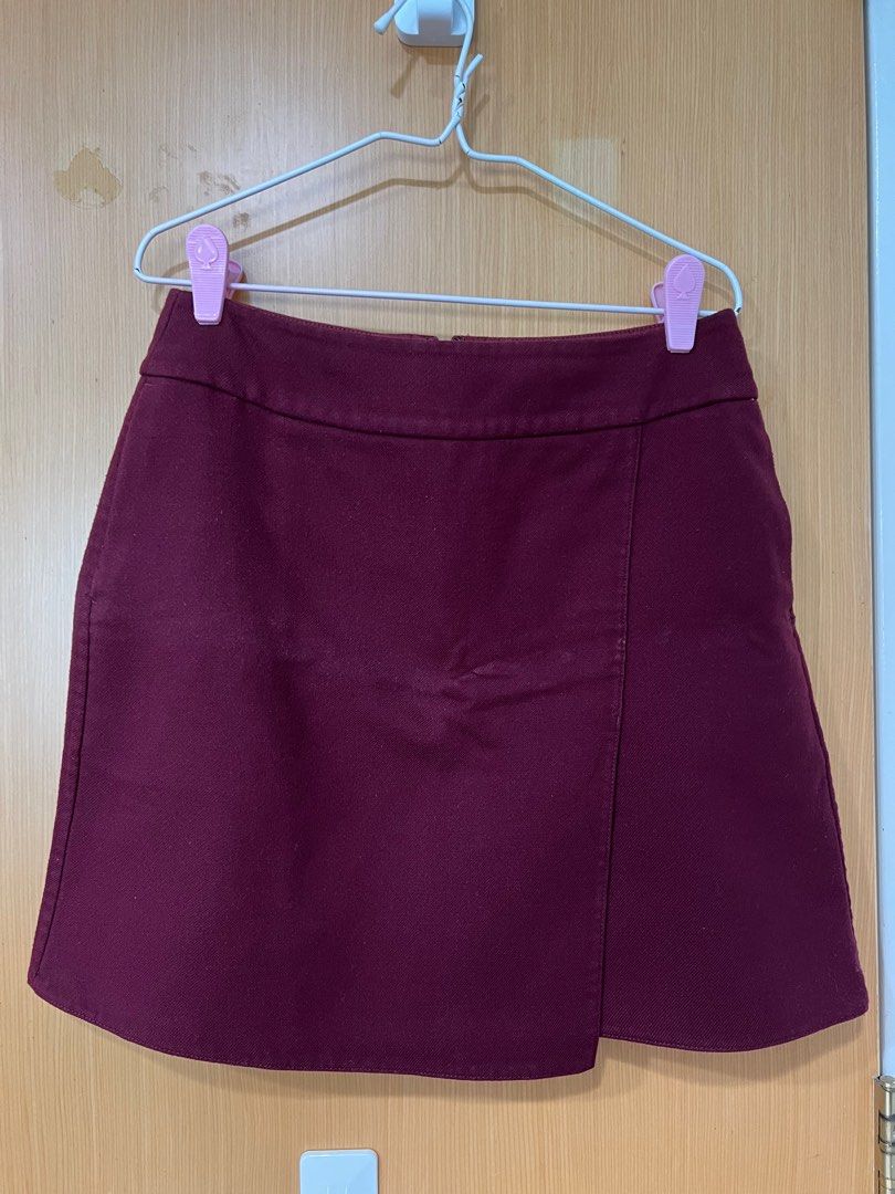 Uniqlo Maroon Skirt Women s Fashion Bottoms Skirts on Carousell