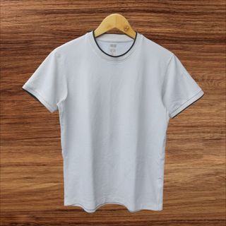 Uniqlo White Tshirt