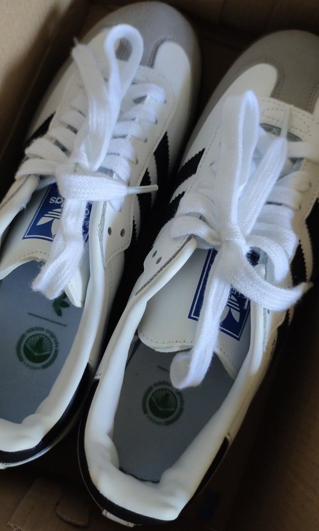 Vegan Samba SALE❗❗❗ (Category: Sneakers) located in Paranaque City. Submitted by arkco (Listing ID 1306883573, Image 2). Description: Size 40. Di pwede sa matabang paa..