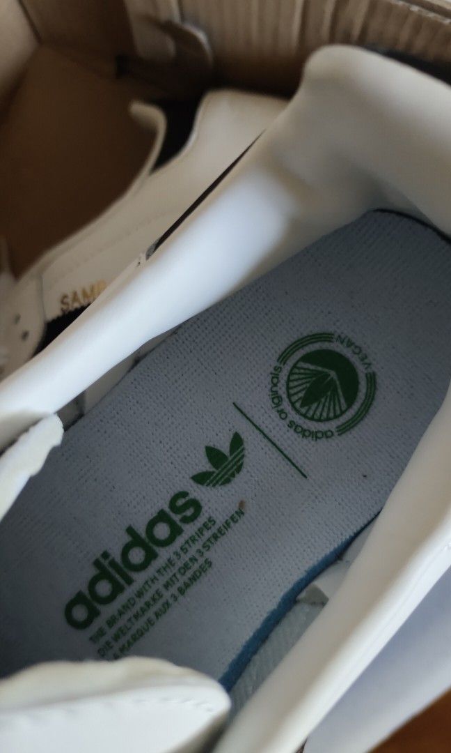 Vegan Samba SALE❗❗❗ (Category: Sneakers) located in Paranaque City. Submitted by arkco (Listing ID 1306883573, Image 3). Description: Size 40. Di pwede sa matabang paa..