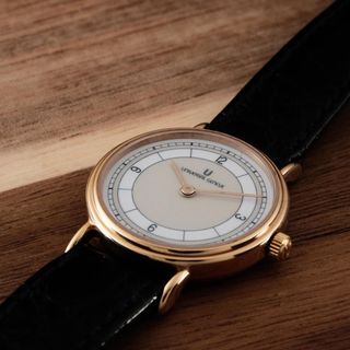(Category: ) located in . Submitted by matto_timepieces (Listing ID 1306877190, Image 1). Description: .