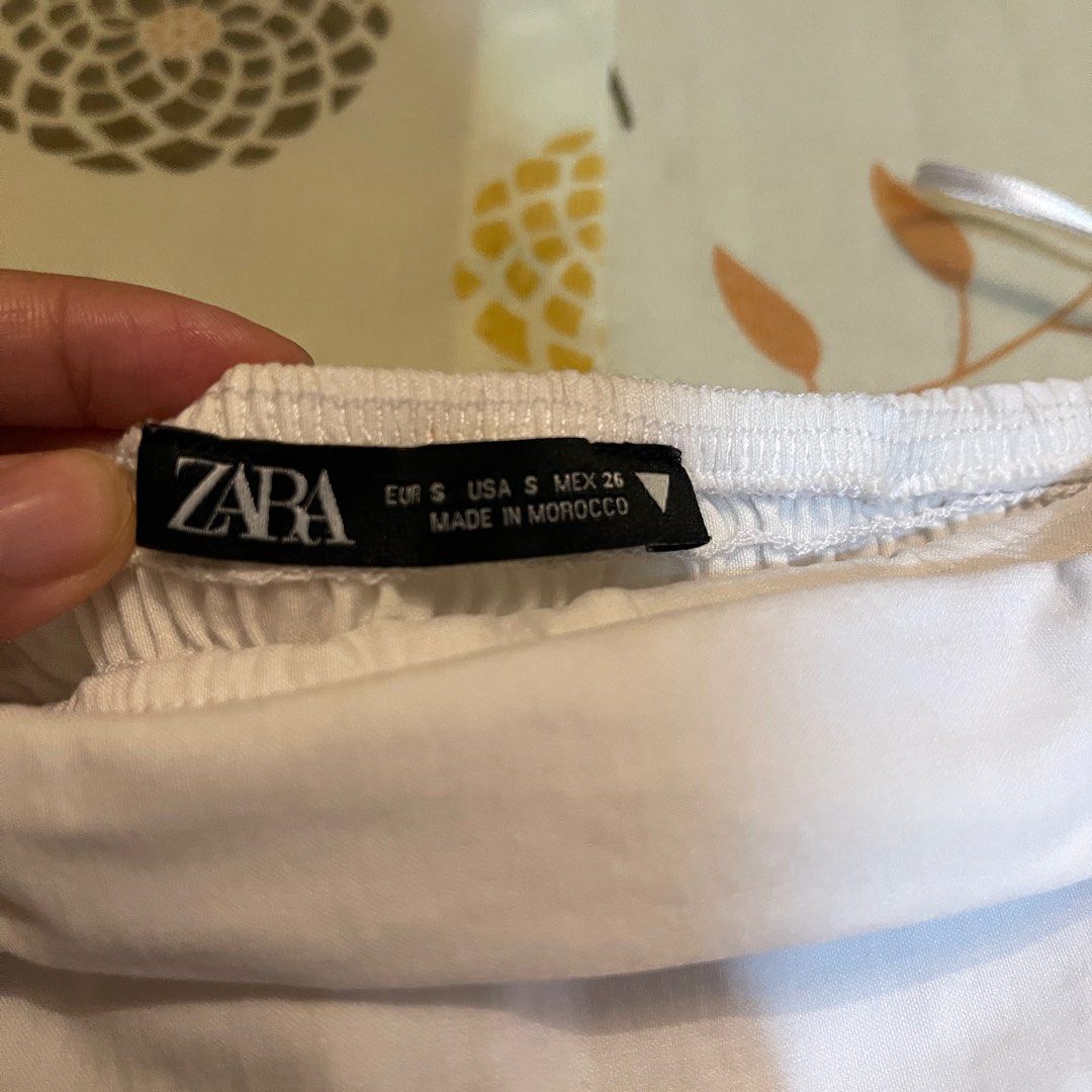 Zara tube top (Category: Others Tops) located in Binan City. Submitted by chipmunkedcheeks (Listing ID 1306814109, Image 2). Description: Last price posted, please do not lowball anymore. ALL SALES ARE FINAL. NO CANCELLATIONS, RETURNS, REFUNDS, OR EXCHANGES WILL BE ENTERTAINED..