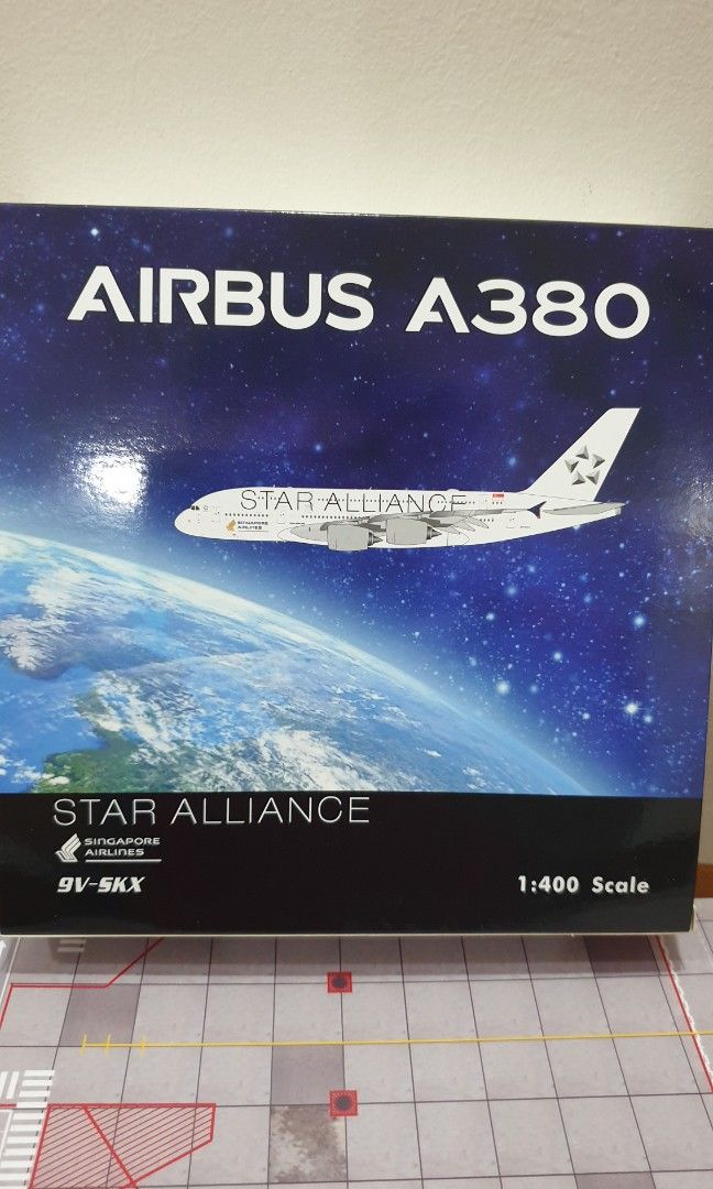 ♦️ 1:400 Phoenix Singapore Airlines 🇸🇬 A380-800 (9V-SKX), Toys