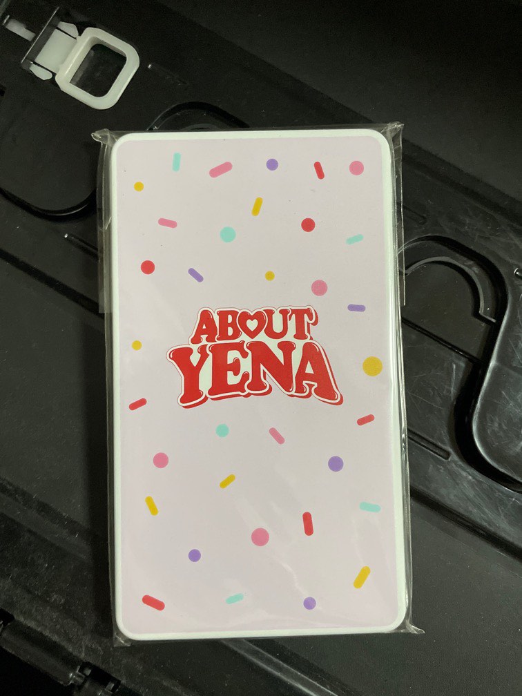 K-POP・アジア YENA DIY POLAROID SET 全新yena 生日DIY Polaroid set, 玩具收藏品, 偶像周邊, 韓流周邊